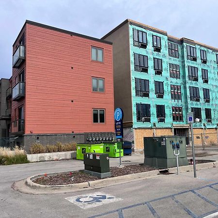 Modern Condo 210 Just Blocks From Lake Michigan Traverse City Buitenkant foto