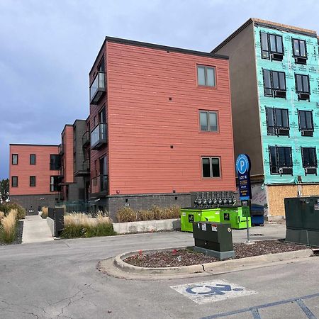 Modern Condo 210 Just Blocks From Lake Michigan Traverse City Buitenkant foto