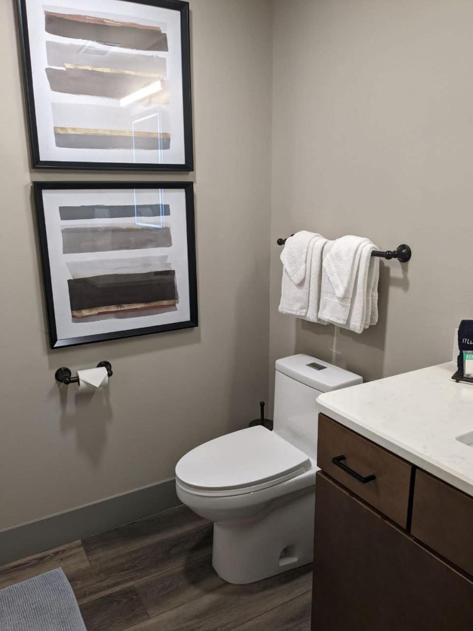 Modern Condo 210 Just Blocks From Lake Michigan Traverse City Buitenkant foto